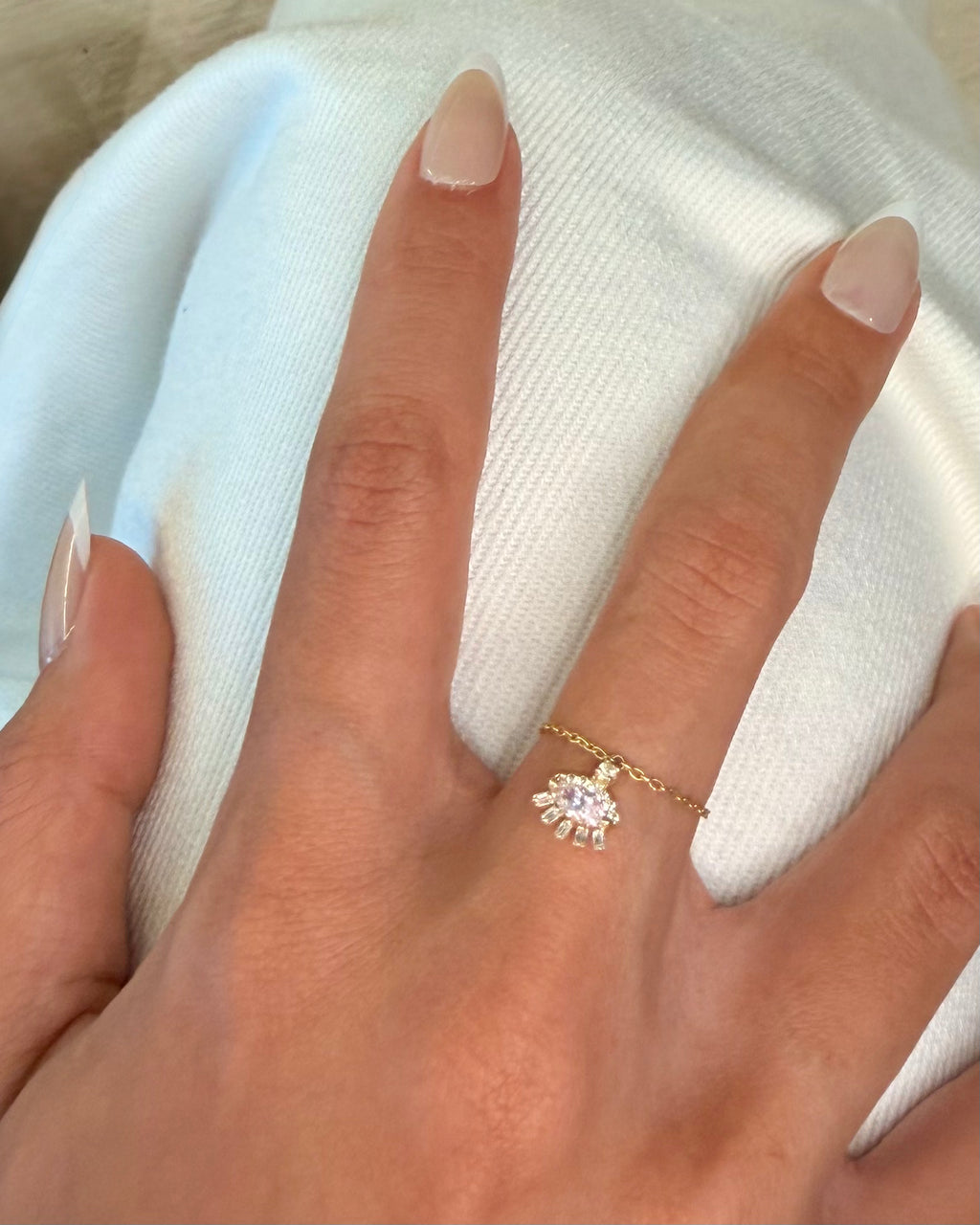 eye chain ring